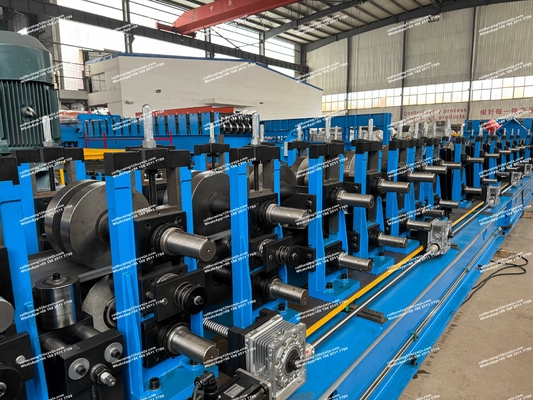 CZU M4Z/M4C Máquina de moldeado de rodillos de purlins Un clic para cambiar el tamaño del perfil