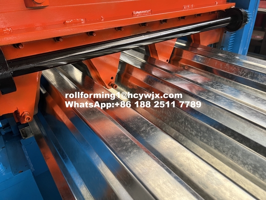 Confiable hoja de carga de soporte T153-40L-840 Decking de piso de la máquina de formación de rollos de precisión
