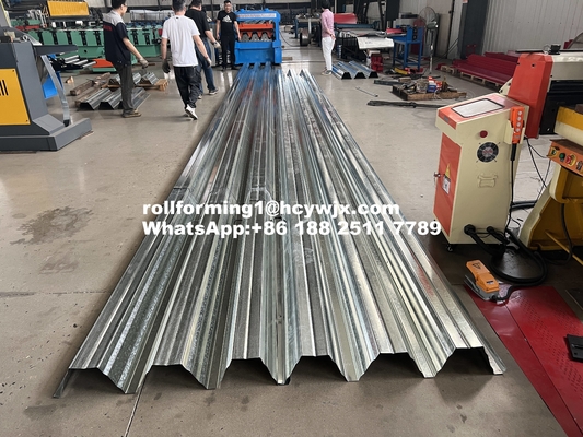 Confiable hoja de carga de soporte T153-40L-840 Decking de piso de la máquina de formación de rollos de precisión