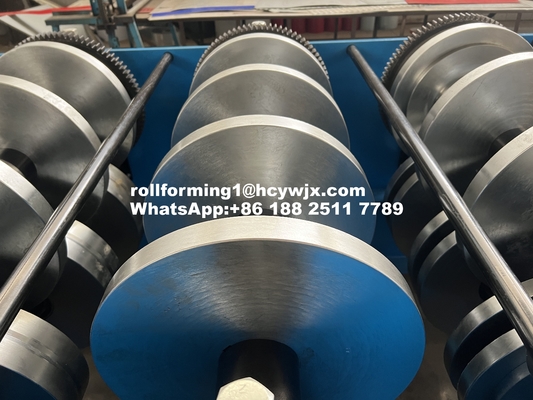 T153-40L-840 Máquina de moldeo de rodillos de cubierta de piso de metal de alta velocidad
