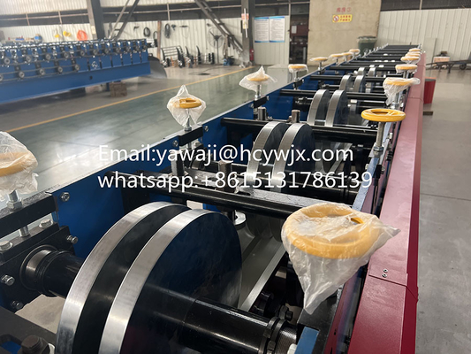 Rollo de acero del canal del agua de lluvia Cr12 que forma la máquina con 18 filas