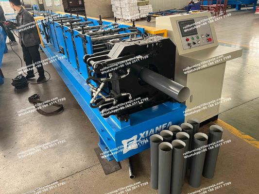 Rollo redondo de acero de la bajada de aguas 45# que forma la máquina con el sistema de control eléctrico