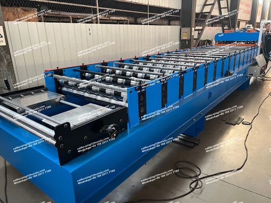 Máquina de moldear paneles de techo de tejas metálicas