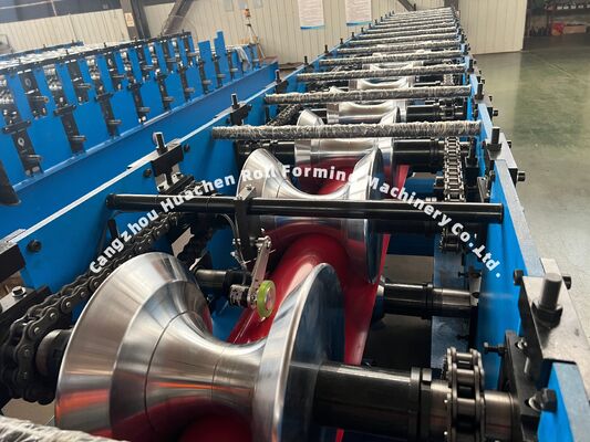 Máquina formadora de rodillos de cumbrera metálica de alto rendimiento para la producción de la industria de techos