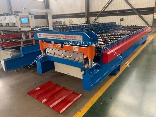 Máquina para formar hojas de paneles de techo y paneles de pared