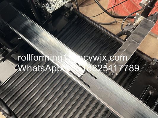 acero del control del Plc de las filas del perno prisionero de 380v 50hz y de la máquina 10 de la pista