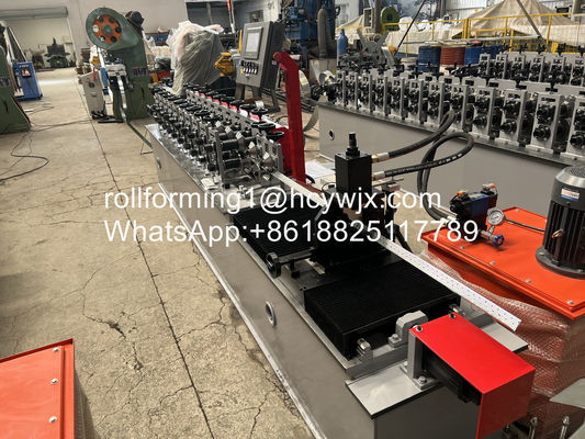 Cr12 ángulo de acero Keel Roll Forming Machine del cortador 45#