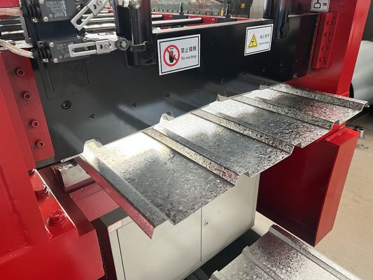 Rollo galvanizado automático de la cubierta de piso que forma la máquina 11+11+7.5KW