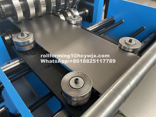 Flexible versátil C & Z máquina de moldeado de purlin automático 380v50hz