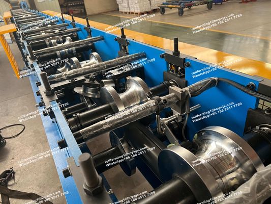 Rollo redondo de acero de la bajada de aguas 45# que forma la máquina con el sistema de control eléctrico
