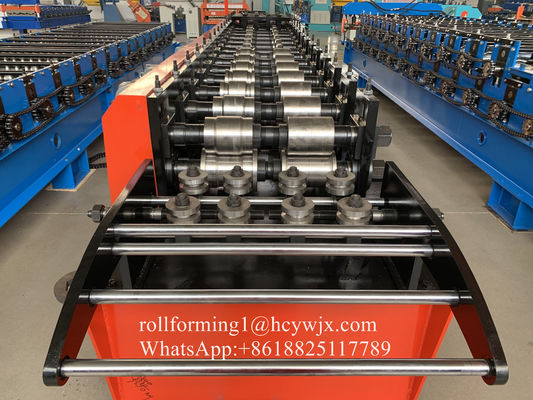 Máquina de la impulsión de cadena 30m/Min Rail Post Roll Forming