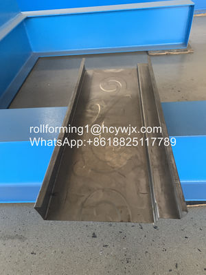 marco de puerta de acero que hace la máquina